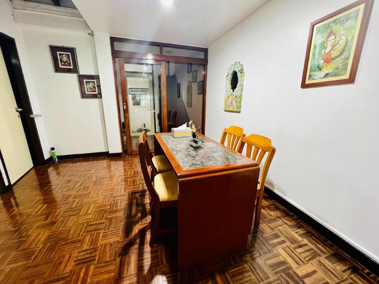 Hotel Reehouse@Soi Cowboy/Asoke Bts Bangkok Esterno foto
